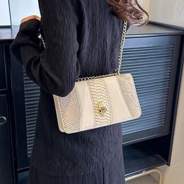 Factory wholesale ladies shoulder bags 6 colors personalized gold buckle chain bag shape embossed crocodile leather handbag color matching retro handbags 83081#