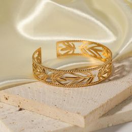 Bangle Retro Stainless Steel Gold Plated Creative Hollow Leaf Pattern Cuff For Women Men Jewelry