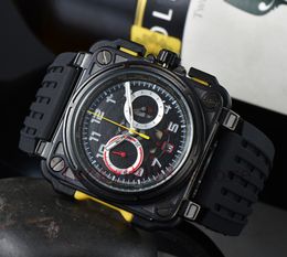 Top designer Relógios masculinos Movimento elegante movimento de quartzo confortável pulseira de borracha relógios de pulso montre de luxe 007 watch