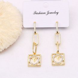 Stud Wholesale Styles Fashion Designer Alloy Material Charm Stud Earring Gold Plated Silver Plated Brand Letter Crystal Earring Ear Loop Wedding Jewellery Gift