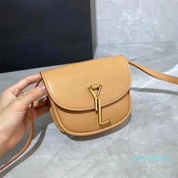 Designer -men Clutch Bags messenger travel Leather Shoulder Bags luxurys Women Mini fashion strap the tote hand bag