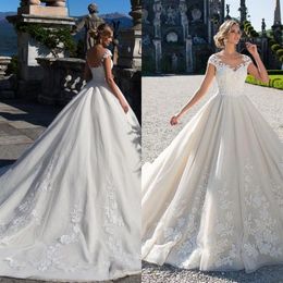 Vestido de Noiva Linha A com Renda Boné Aplique Manga Curta com Renda nas Costas Vestido de Baile Vestidos de Noiva Vestidos de Noiva 2020 Casamento na Igreja Marria236O