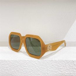 2023 New luxury designer Luo Yijia sunglasses big square street shot network red INS same Sunglasses lw40056u Style 1