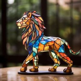 Decorative Objects Figurines Creative Wildlife Metal Art Base Home Room Table Decorations Shark Lion Whale Animals Style Flat Alloy Ornaments 230731