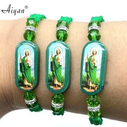 Charm Bracelets 12 Pieces Religious St Jude's Green Rectangular Wood Chip And 6MM Flat Crystal Bracelet Can Be Given As A Gift For Prayer 230731