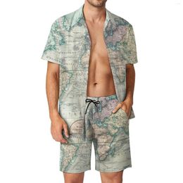 Fatos de treino masculinos Vintage Map Beachwear Men Sets The World 1801 Print Casual Shirt Set Summer Printed Shorts 2 Pieces Trendy Terno Big Size 2XL