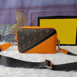 Designer Bag Mens and womens Crossbody bag Vintage leather Messenger Bag Crossbody Stylish woven shoulder Bag F7M wallet