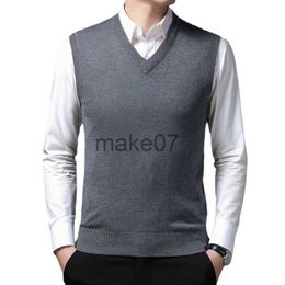 Men's Sweaters New Men's Business Casual Outer Wear Warm Sleeveless Sweater Vest Men's Knitted Tops J230802