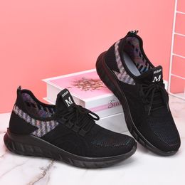 2023 wholesales news hot mens women shoes sneakers White Black Puurple red mens casual Jogging Walking Size 41
