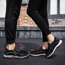 free shopping Men Low Casual Shoes White Black Women Sneakers Mens Designer Outdoor Jogging Walking Sports Trainers