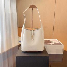 Lady Shoulder Bag Luxury Crossbody Hobo Bags for Women Designer Bucket Underarm Purse Fashion Vintage White Black Handbag Wallet Purses Handbags 230531