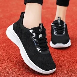 athletic womens Running Shoes black White green purple Sneakers Accepted lifestyle Shock absorption Designer outdoor sports famous soft Trainer Women