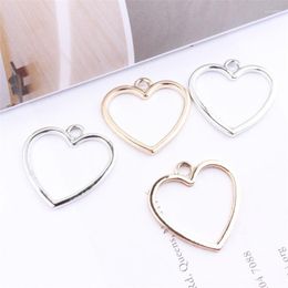Pendant Necklaces 30PCs Hollow Out Lovely Heart Shape Simplify Jewellery Charms Silver Gold Tone Plated Metal Bracelet Charm