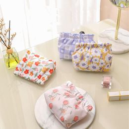 Storage Bags Cosmetic Bag Cute Mini Portable Carry-on Girls Bathroom Travel Beauty Organiser Flower Purse Makeup