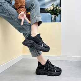 Czarne białe buty kobiety moda Triple Girl Casual Designer Flat Trainers Fabryki Hurtowe detaliczne trampki platformy zewnętrzne