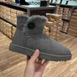 New designer snow boots women winter australia platform ugss boot fur slipper ankle wool shoes sheepskin real leather classic mens womens casual outside boots