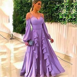 2023 الأشرطة السباغيتي أشرطة A-Line Prom Dresses الأكمام الطويلة شيفون قبالة الكتف المساء العباءات الرسمية Vestidos de Fiesta
