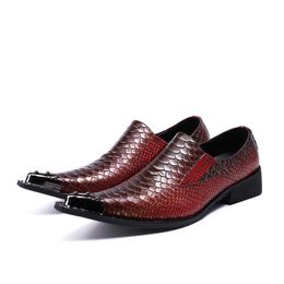 Vintage Fashion Men Formal Leather Shoes Metal Pointed Toe Business Wedding Shoes Wine Red Snake Pattern Chaussure Homre Loafers