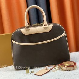 7A Luxury Designer Travel Bag Shoulder Bag Women's Handbag Crossbody Bag Women's Purse M47270 BOWLING VANITY