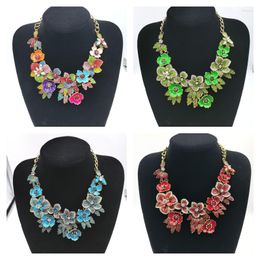 Choker 1PCs Vintage Full Rhinestone Exaggerated Flower Necklace Colorful Bridal Dress Painted Oil Collar Chain