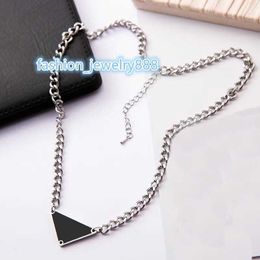 Women's and Men's Luxury Designer Necklace Chain Fashion Jewelry Black and White P Triangle Pendant Design Party Silver Hip Hop Punk Chain Free Shipping