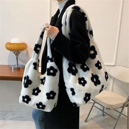 Shopping Bags 2023 Women Plush Flower Pattern Shoulder Warm Canvas Handbag Large Capacity Ladies Cute Fluffy Book