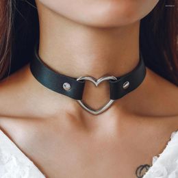 Pendant Necklaces Gothic Rock Punk Short Necklace For Man Women Choker Bar Party Hip Hop Hippie Clavicle Chain Leather Dark Heart Vintage