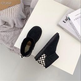 Fashion Classics Mini Short Boots keep warm Snow Boots Women's New Winter Sheep Fur Integrated Plus Fleece Thick Cotton Shoes with card dustbag box