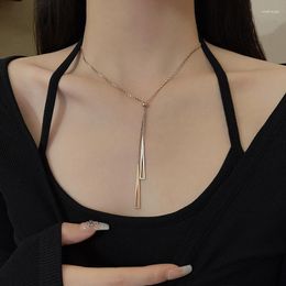 Pendant Necklaces Luxurious Small And High-end Design Pull Out Triangular Tassel Titanium Steel Necklace Female Ins Red The Same Type Of