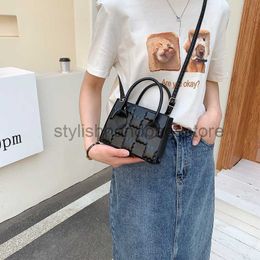 Shoulder Bags 2023 New Impressed Bubble Plaid Handbag Multi purpose One Shoulder Crossbody Shaped Women's Bagstylishhandbagsstore