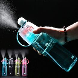 Tumblers Outdoor Sports Spray Cup Plastic Spray Cool Summer Sport Water Bottle Portable Climbing Outdoor Bike Shaker Bottles 230802