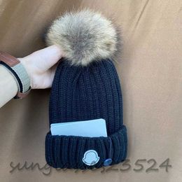 Caps Knitted Fur Pom Hat Fashion Designer Skull Cap Letters Beanie Men and Women Unisex Cashmere High Quality
