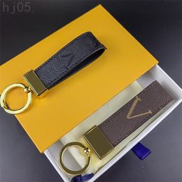 Leather key chain dragonne designer keyring for men women delicate trendy bag pendant car wallet small designer keychain old flower classic PJ047