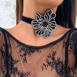 Exaggerated Black Big Rose Flower Short Choker Necklace Women Elegant Petal Clavicle Chain Halloween Wed Accessories