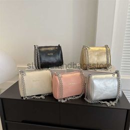 Shoulder Bags 2023 New Summer Popular Crossbody Bag Women's Fashionable Fashion Casual One Shoulder Underarm Bag Simple Texture Chain Bagstylishhandbagsstore