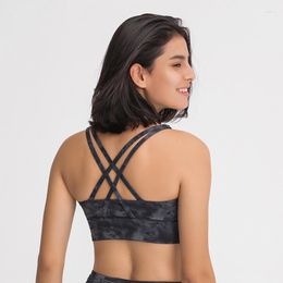 Yoga Outfit Logo Printed Comfy Wide Hem Sports Bra For Women Gym Back Cross Strappy Fitness Wirefree Padded Medium Support Tops