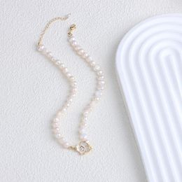 Choker Minar Dainty Baroque Freshwater Pearl Beaded Pendant Necklaces For Women 14K Gold Plated Copper Enamel Camellia Flower