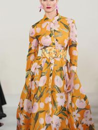 Show style dress, new for early autumn 2023, with European and American style lapel front button cardigan design, fashionable printed belt, waist up and large swing dress