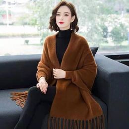 Scarves 9 Colors Soild Women Outstreet Faux Mink Velvet Cloak Autumn Winter Knitted Batwing Sleeves Long Poncho Capes Female Tassel Coat