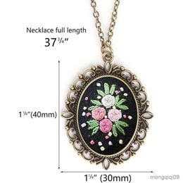 Chinese Style Products Embroidery Pendant Flower Embroidered Pendant Necklace With Needle Thread For Diy Art Crafts Sweater Decoration R230803