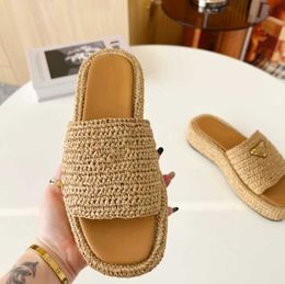 Prades Shoes Platform Thick Bottom Sandals Women Straw Slippers Raffia Fashion Triangle Buckle Flat Mules Lady Designer Stylist Heels Slides Slip on Espadrilles Su