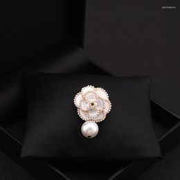 Brooches Brooch Camellia Small Flower Collar Pins Suit Versatile Women's Light Luxury Classic Style Corsage Accessories Neckline Jewelry