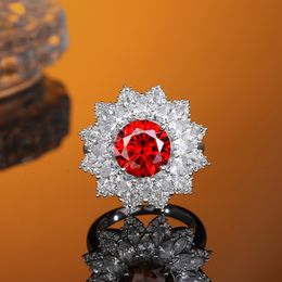 New Style Hot Selling S925 Sterling Silver Female Light Luxury Romantic Snowflake Ruby Ring High-end Wedding Engagement Jewellery