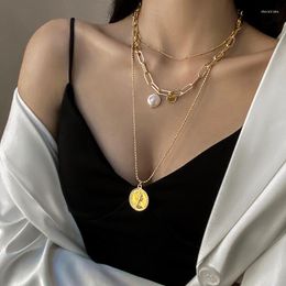 Pendant Necklaces DAVINI Multi Layer Coin Portrait Pendants For Women Golden Pear Long Chain Necklace Minimalist Design Jewellery MG262