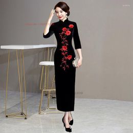 Ethnic Clothing 2023 Chinese Improved Qipao National Flower Embroidery Velvet Cheongsam Dress Oriental Banquet Evening Vestido