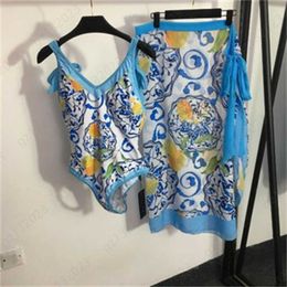 Designer Swimwear Summer Half Dress Two Piece Set Vintage Printed Halter One-piece Swimsuit Flesh Covering Skinny Beach Half-Skirt Womens Clothes