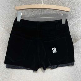 Wind 2023 Early Spring New Contrast Patch Letter Bottom Black Edge Panel Versatile Velvet Shorts Half Skirt