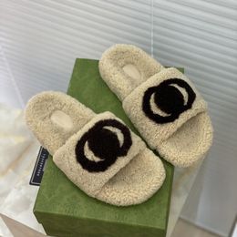 Womens man fur the north fluffy sandals sandal top quality Shoes fashion teddy bear Slipper Luxurys Designers house Slippers fuzzy slides popular ladies tazz Slide