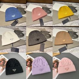 Fashionable Beanie/Skull Cap Designer Brand Letter Stripe Embroidery Beanie Skull Caps Luxury Unisex Autumn Winter Candy Colour Rabbit Hair Wool Knitted Hats