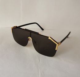 Oversized Shield Sunglasses Mask Gold/Dark Grey Lens Unisex Designer Sunglasses Sonnenbrille gafa de sol UV Eyewear with Box
